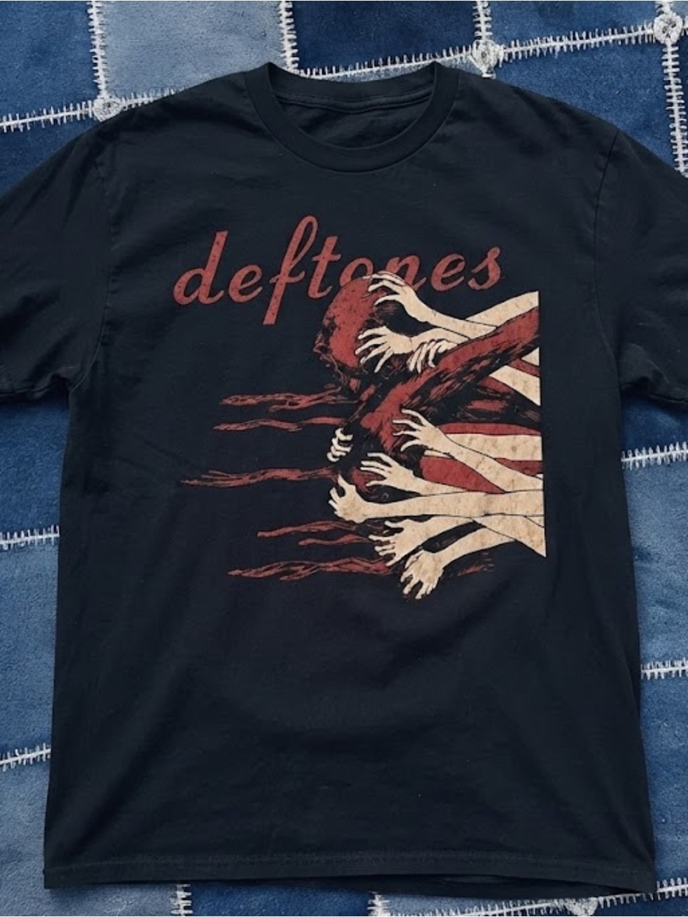 Black Graphic Deftones Band T-Shirt - Black/Red